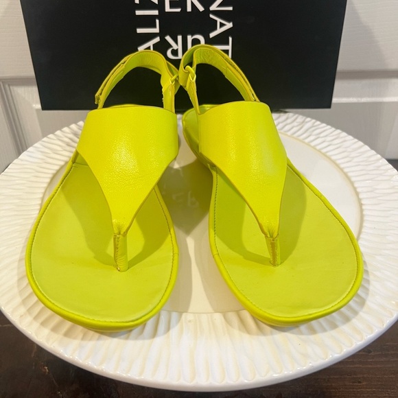 Naturalizer Genn-Detect Sandal wide width/size 7M - Picture 9 of 15